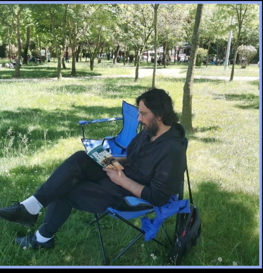 Sahne ve Tarih Bir Arada: Başöğretmen Salih Sarıçalı’dan 27 Mart Mesajı