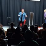 Dünya Tiyatro Günü’nde Anlamlı Sahne: “Özel Anne” Devleşti!